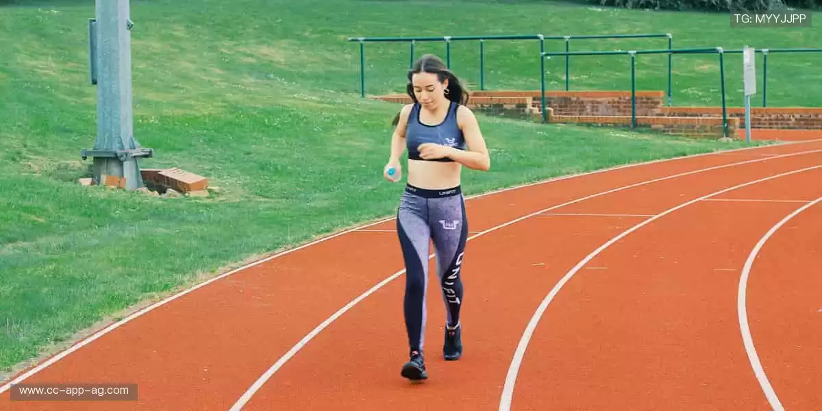 赛场之外,我们与你同在 —— 实时解说,深度分析!🎙️📊